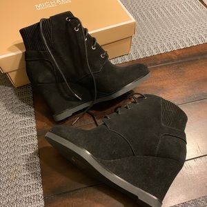 michael kors carrigan wedge